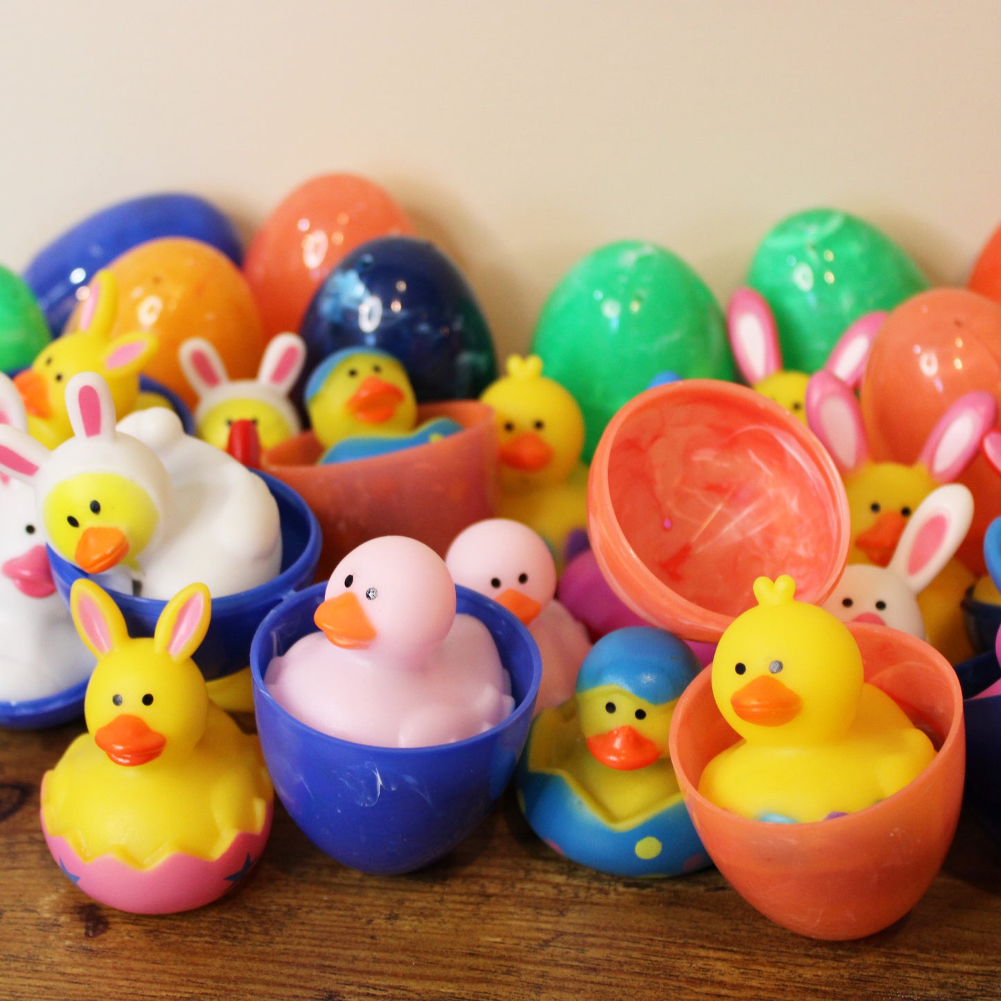 Easter Ducks with Plastic Eggs - Set of 18